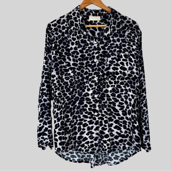 Nuage Bleu made on Maui Elegant Black, Gray and White Button Down Shirt. - Picture 5 of 11